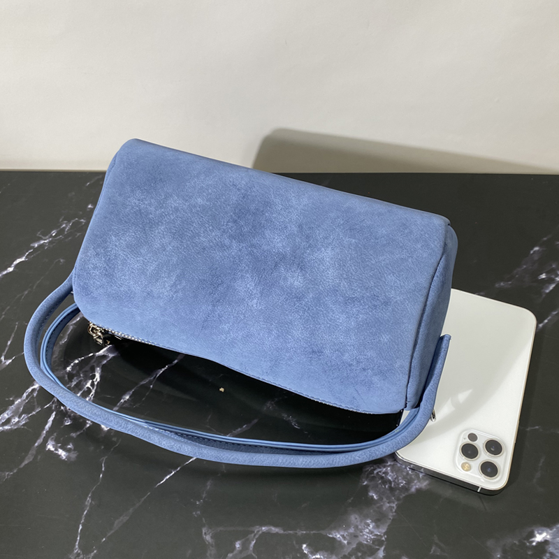 Tas Bantal Kecil Kasual Korea  - Luxury Bags Trend 2025 ulasan dan harga