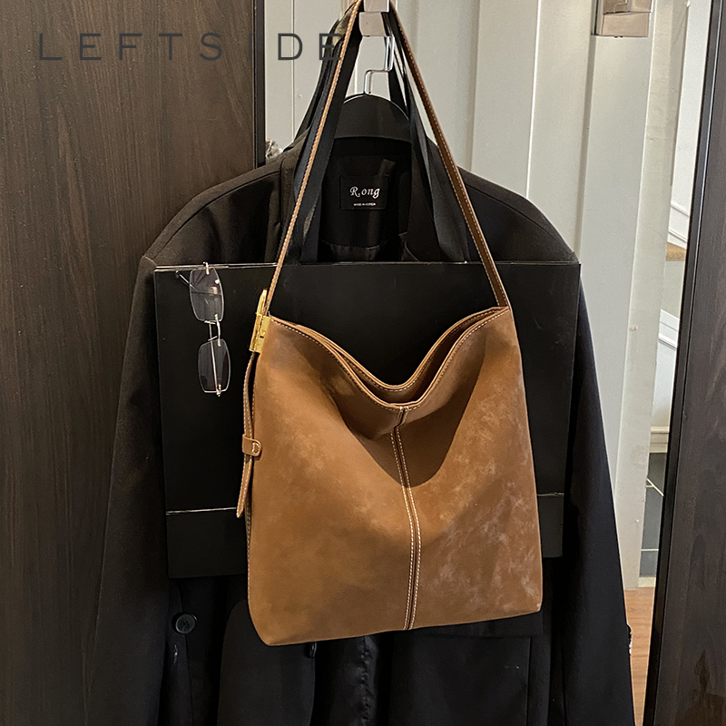 Tas Selempang Wanita LEFTSIDE  - Luxury Bags Trend 2025 ulasan dan harga